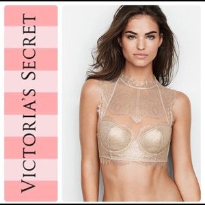 (SOLD) Victoria’s Secret Chantilly Lace High-neck Bra